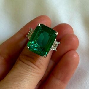 Green cocktail ring